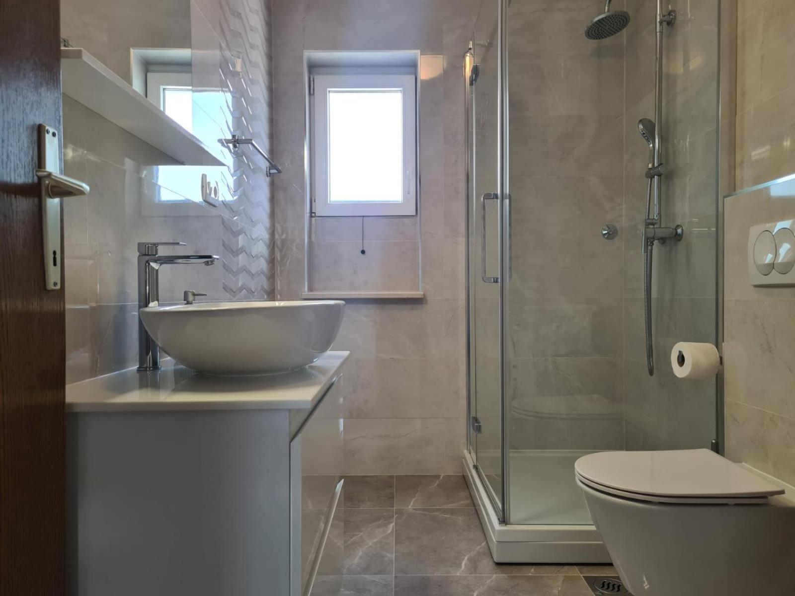 Apartments Jelena Supetar - Four Apartments - A Small House With A Private Yard - Two-Room Apartment With A Sea View - Studio Apartment - Two-Room Apartment With Garden View- Free Parking エクステリア 写真