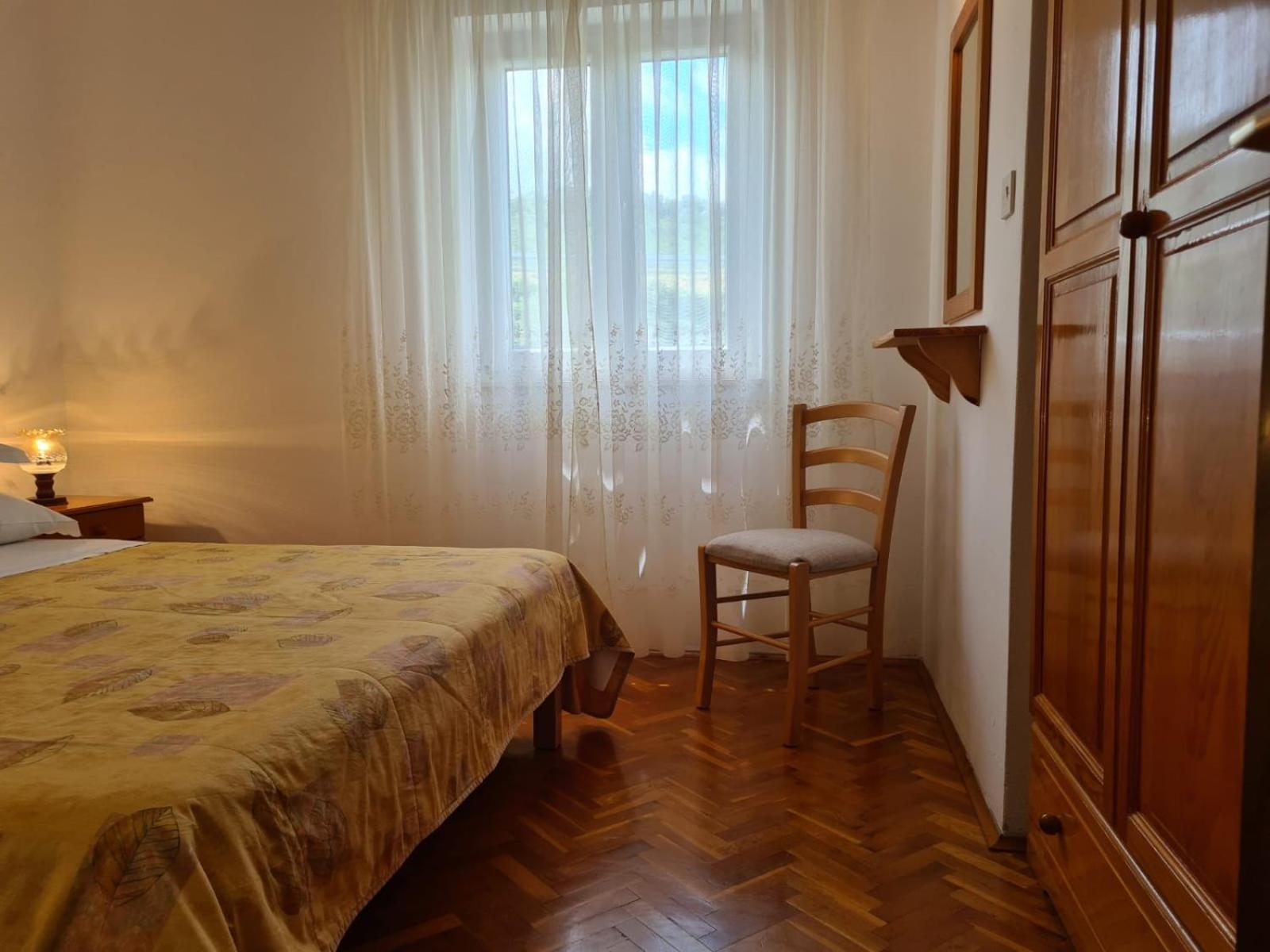 Apartments Jelena Supetar - Four Apartments - A Small House With A Private Yard - Two-Room Apartment With A Sea View - Studio Apartment - Two-Room Apartment With Garden View- Free Parking エクステリア 写真